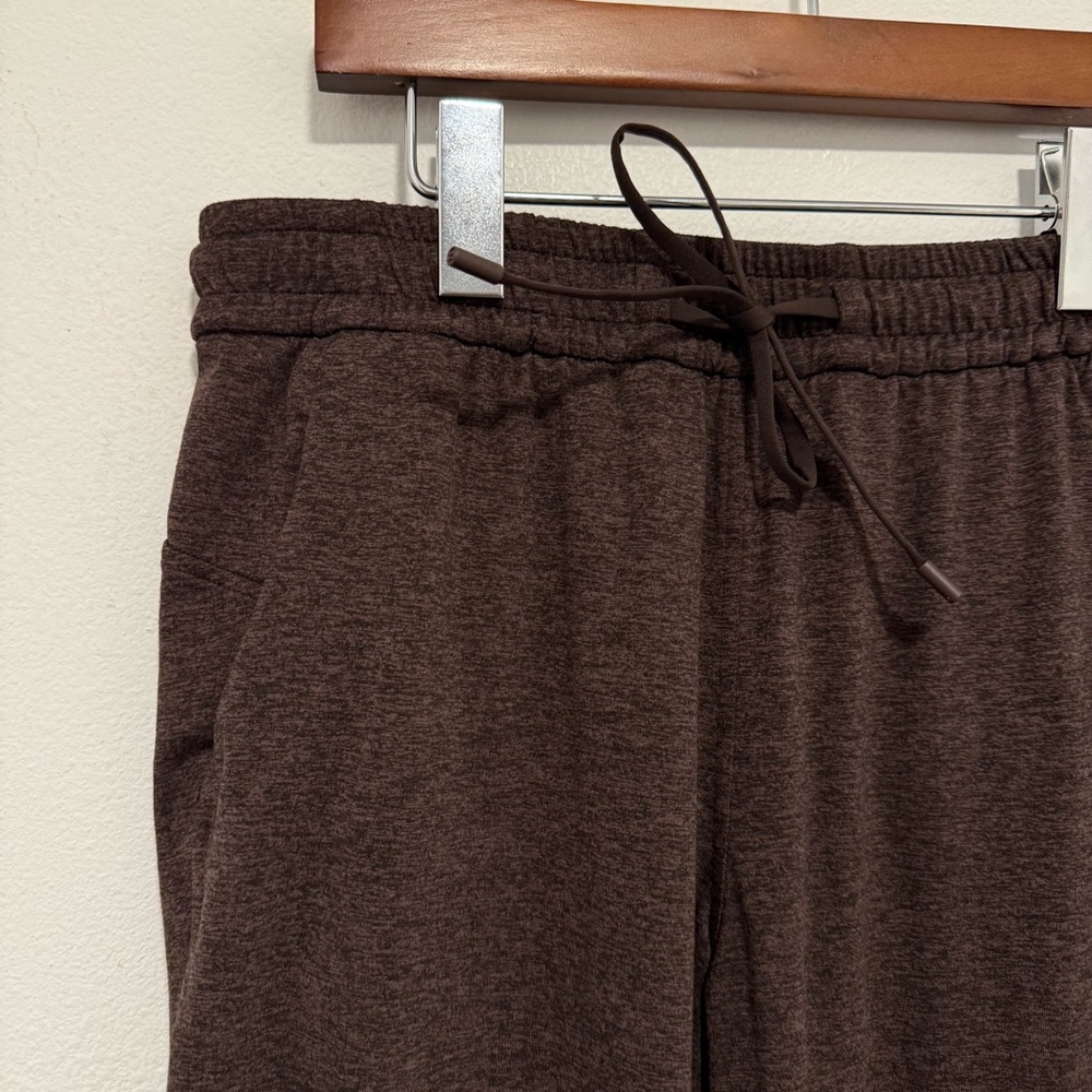 Lululemon Soft Jersey Classic Fit Mid Rise Jogger Dark Espresso Size 6 - Picture 3 of 8